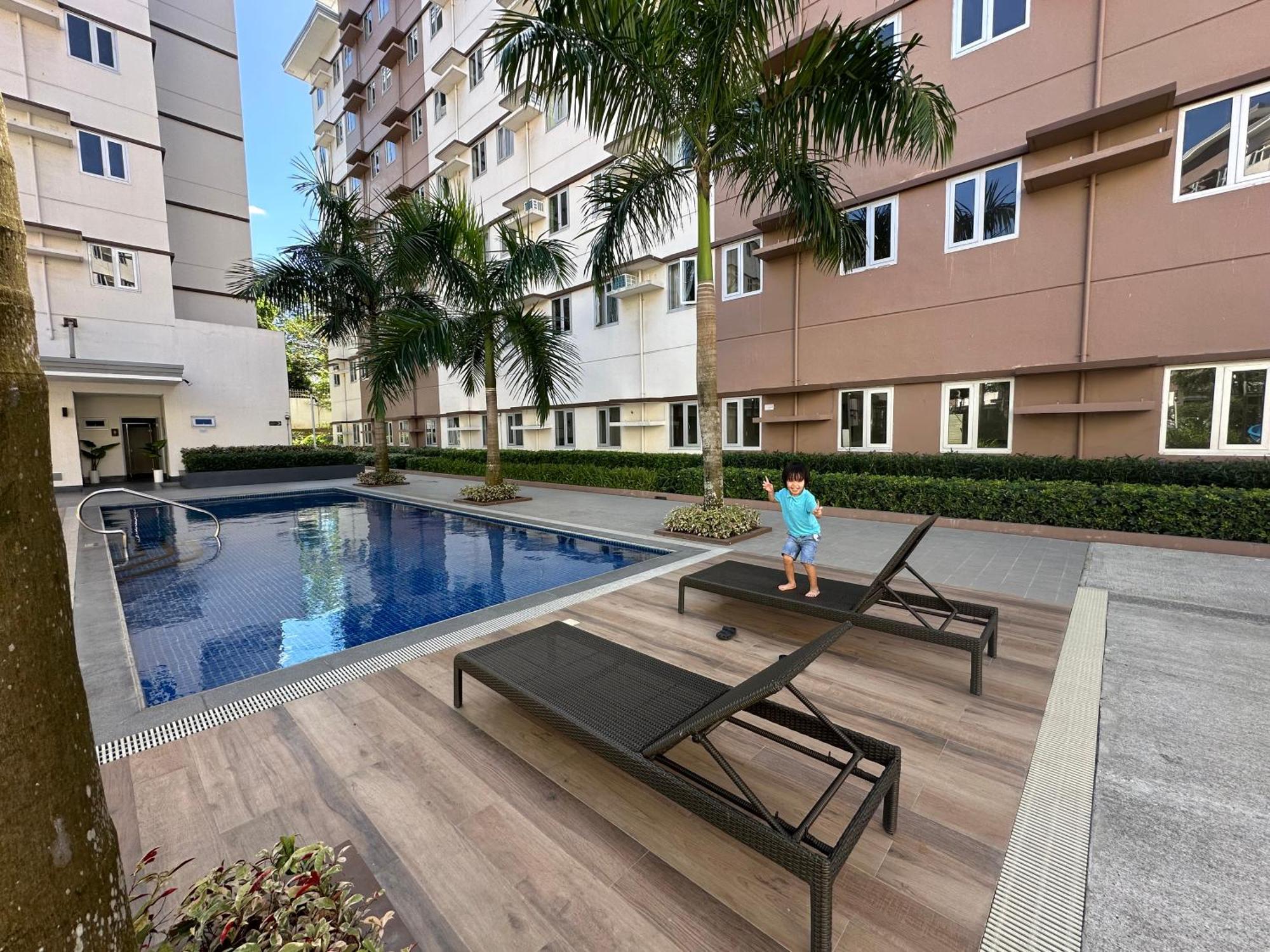 Starlight Suites Trece Martires Exteriör bild