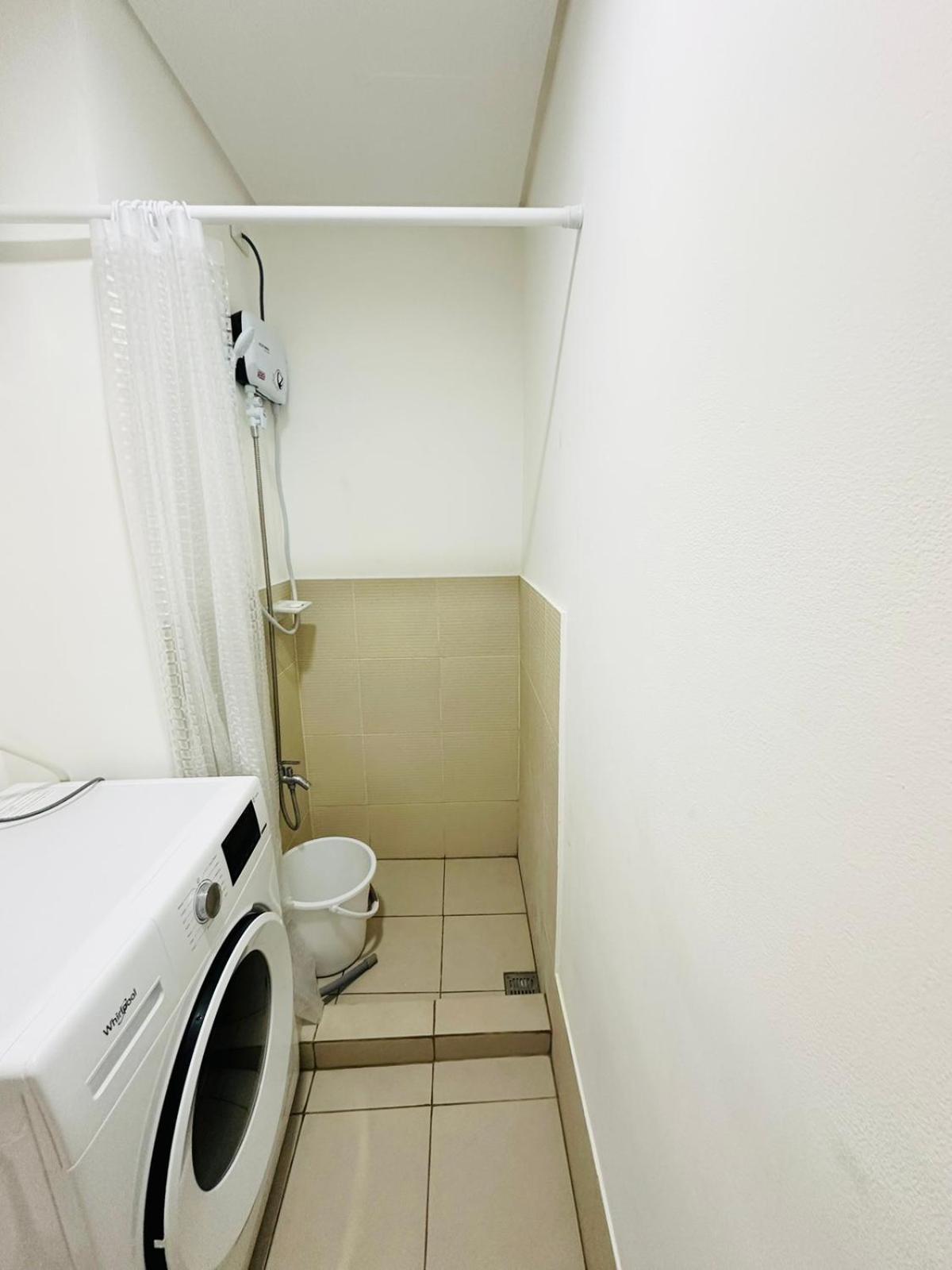 Starlight Suites Trece Martires Exteriör bild