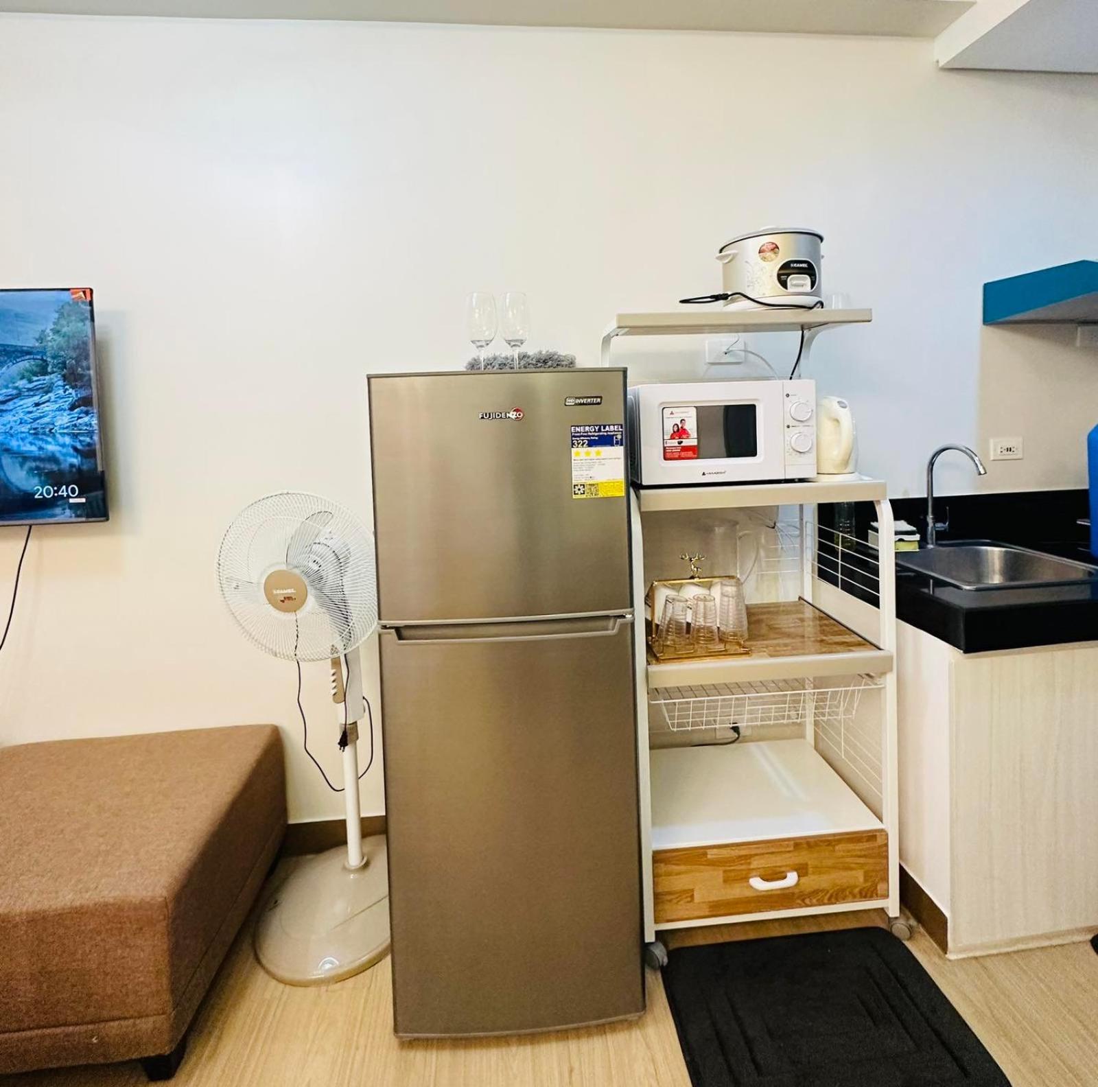 Starlight Suites Trece Martires Exteriör bild
